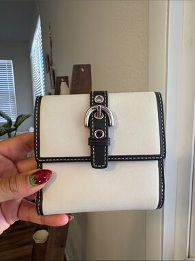 COACH Vintage Y2K Soho Leather Wallet